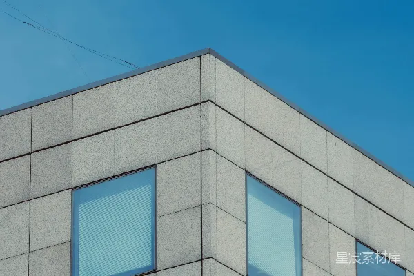 高清摄影 现代建筑的角落，背景是蓝天