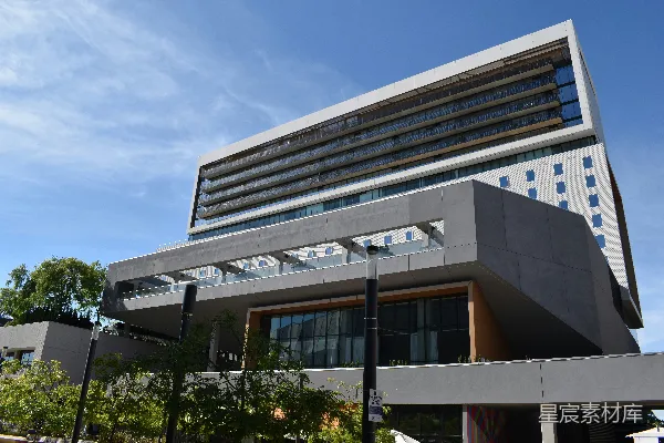 高清摄影 白色和棕色的混凝土建筑
