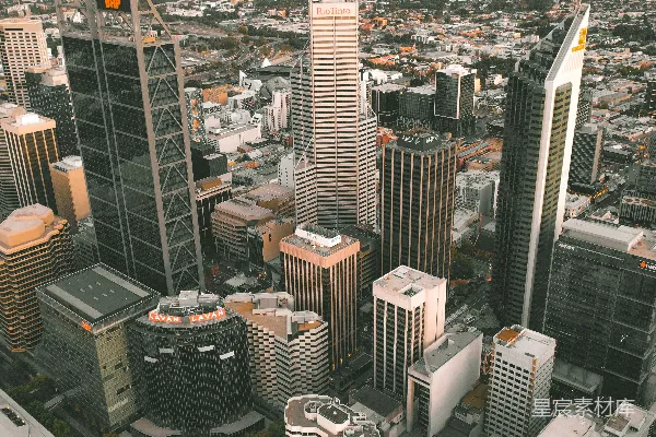 白天城市建筑的空中俯视景观