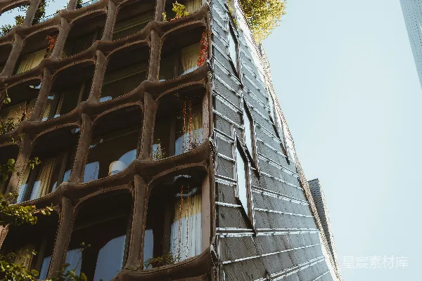 高清摄影 现代化的建筑，具有独特的蜂巢状外立面。