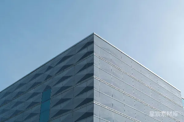高清摄影 现代建筑的转角在蓝天背景下。