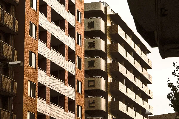 高清摄影 城市中的高层公寓建筑。