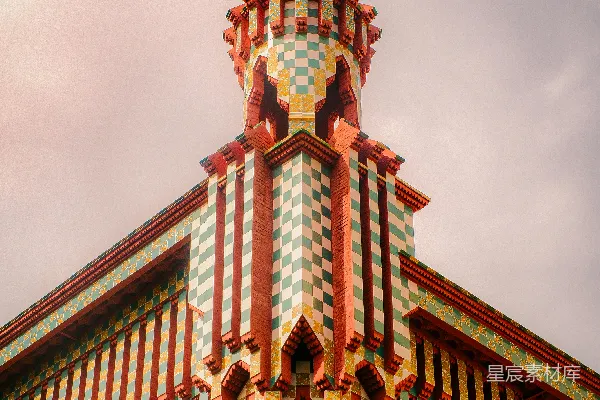 高清摄影 华丽建筑角落，带有彩色几何图案