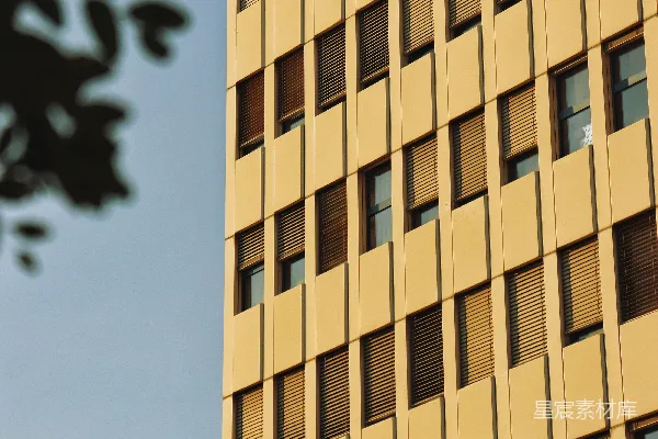 棕色混凝土建筑
