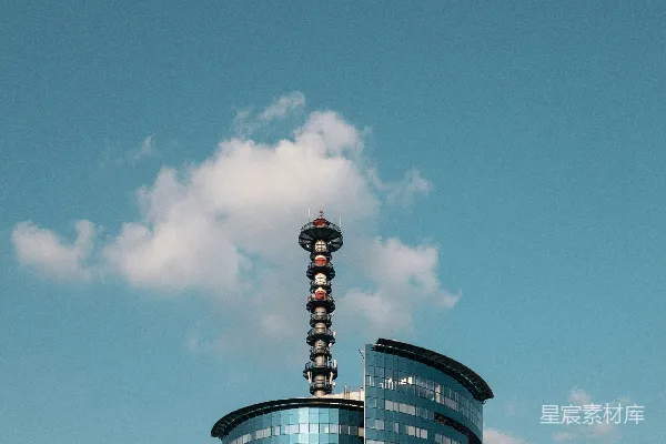 高清摄影 白天的蓝色混凝土建筑