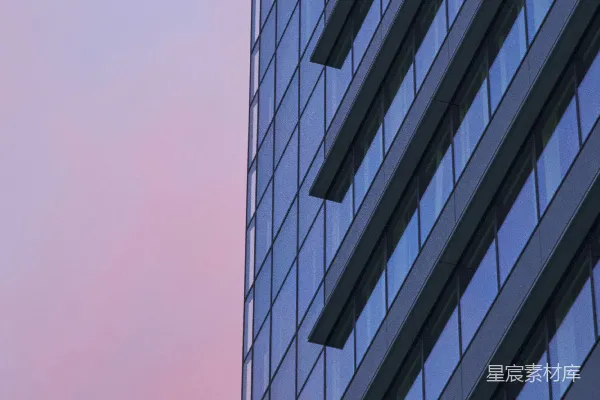 高清摄影 现代玻璃建筑与柔和的天空背景