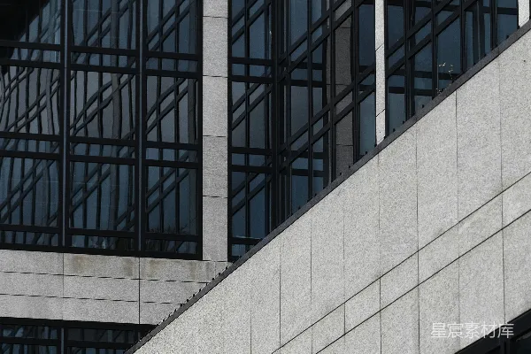 高清摄影 一座建筑侧面的时钟