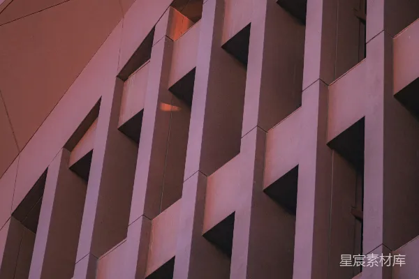 高清摄影 现代建筑的外墙带有几何图案。