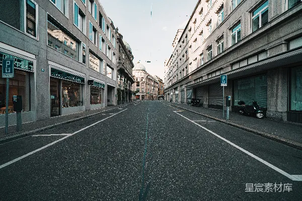 高清摄影 白天高楼之间的空旷道路