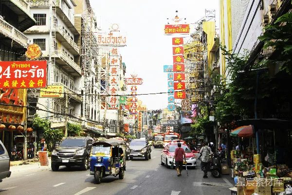 高清摄影 路上的人和车