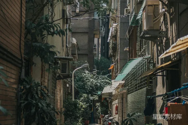 高清摄影 两栋建筑之间的通道