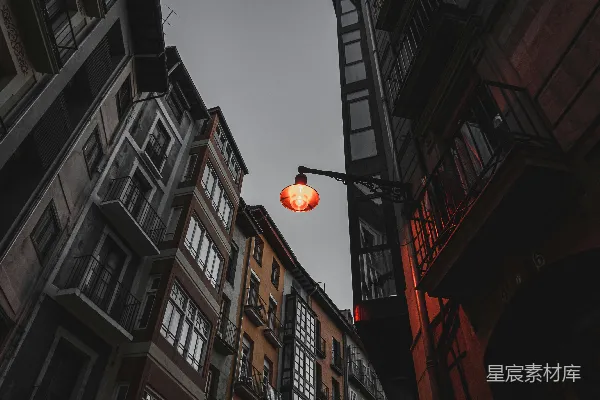 高清摄影 一栋建筑物旁边的标志