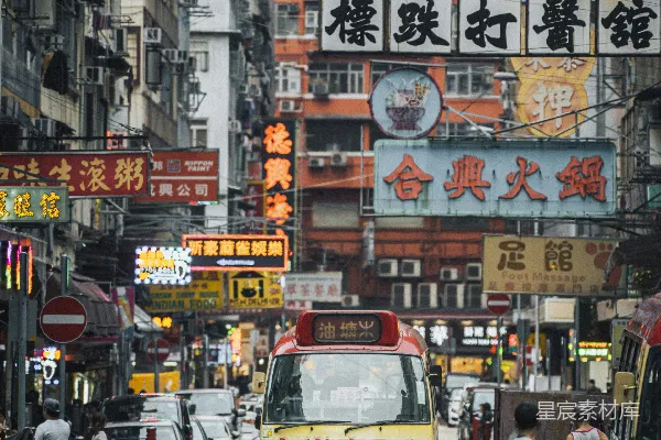 高清摄影 白日里走在街道上的人们