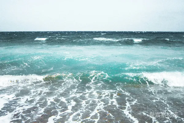 海边看海的景象