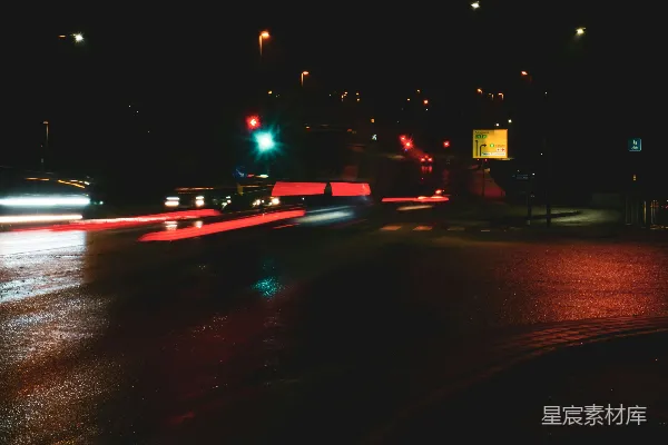 高清摄影 夜晚道路上的汽车