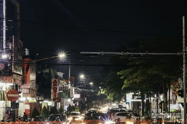 高清摄影 夜间道路上的汽车