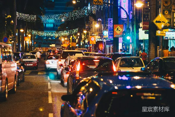 高清摄影 夜晚道路上的汽车