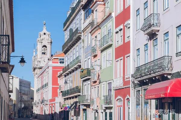 高清摄影 一排建筑物在城市街道上
