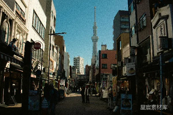 高清摄影 远处有东京晴空塔的街道景象。
