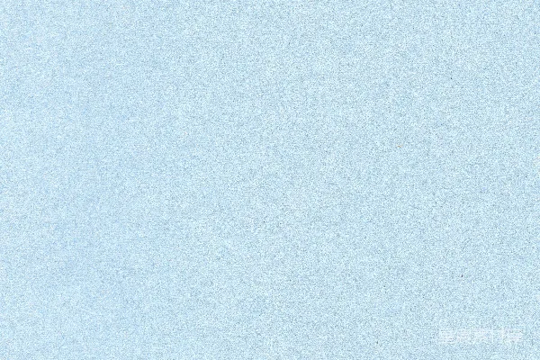 高清摄影 一架飞机在晴朗的天空中飞行。