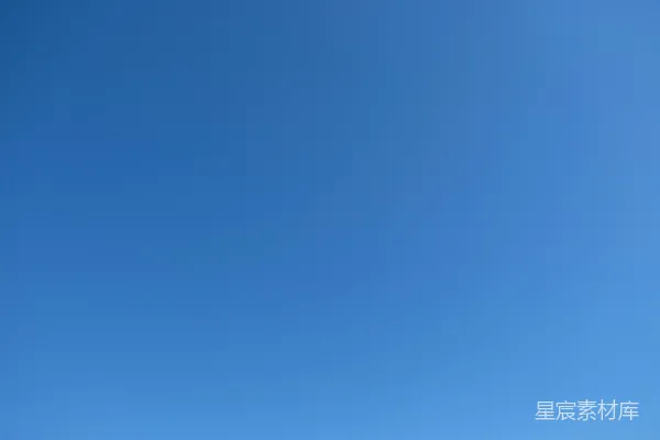 高清摄影 蓝天映蓝天