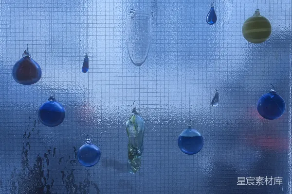 高清摄影 玻璃窗上的水滴