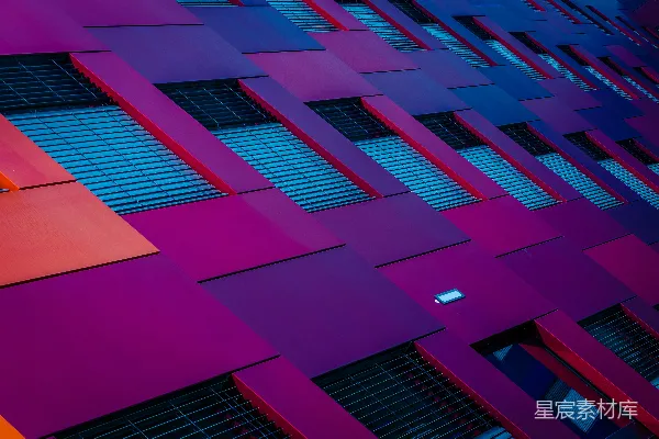 紫色建筑的俯视图