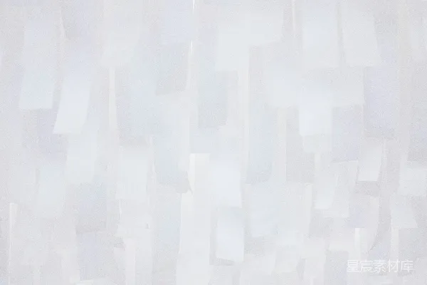 高清摄影 一个白墙上有一堆白色正方形。