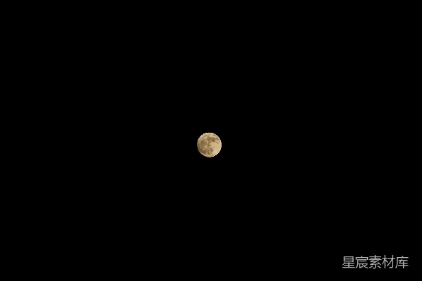 高清摄影 一轮满月在漆黑的夜空中被看见。