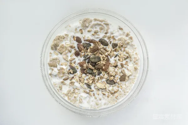 燕麦粥加牛奶