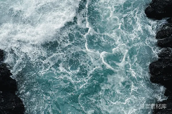 悬崖上的海景