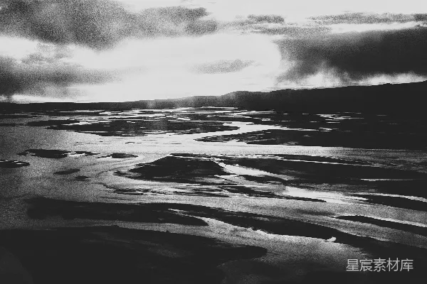 海景灰度照片