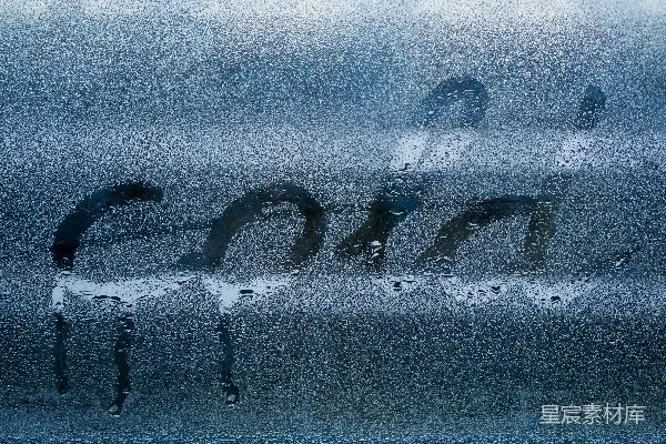 高清摄影 玻璃板上的水滴