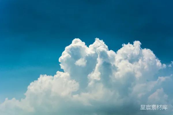 阴天天空