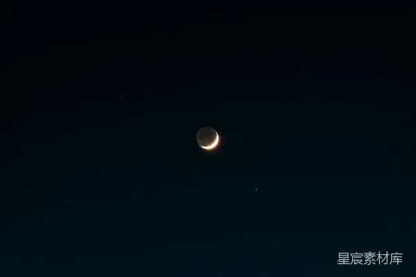 高清摄影 天空中的满月