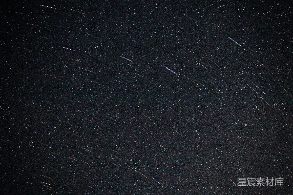 远处夜空中的星星
