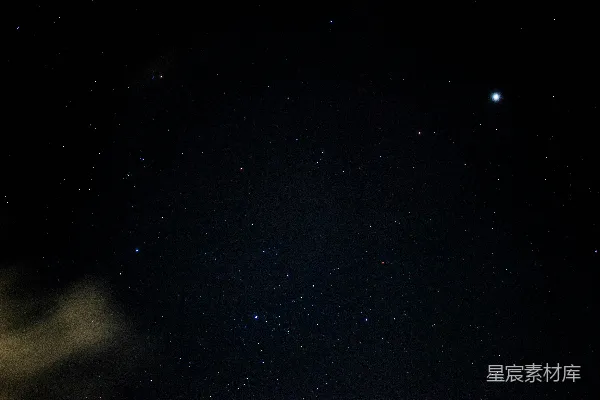 夜空中闪烁的星星