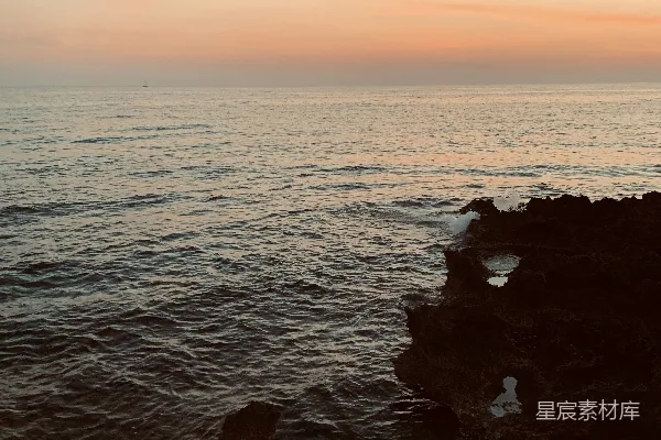 海边的岩石
