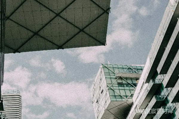 几座紧挨着的大楼