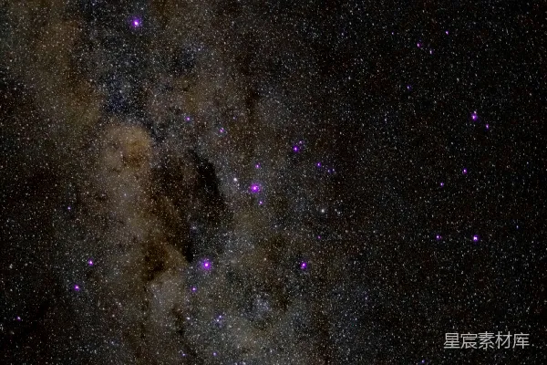 星光满天的夜空