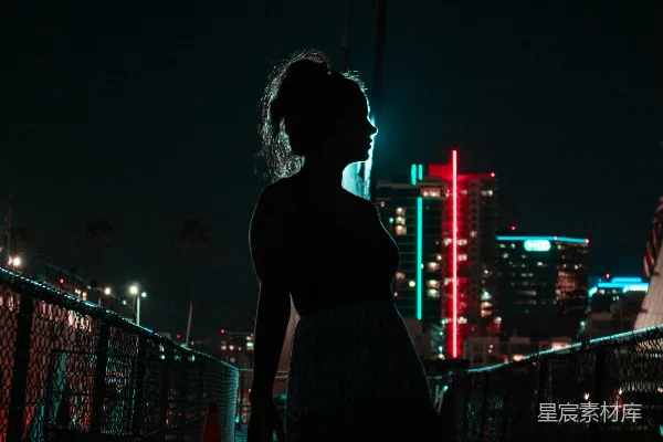 女影轮廓摄影