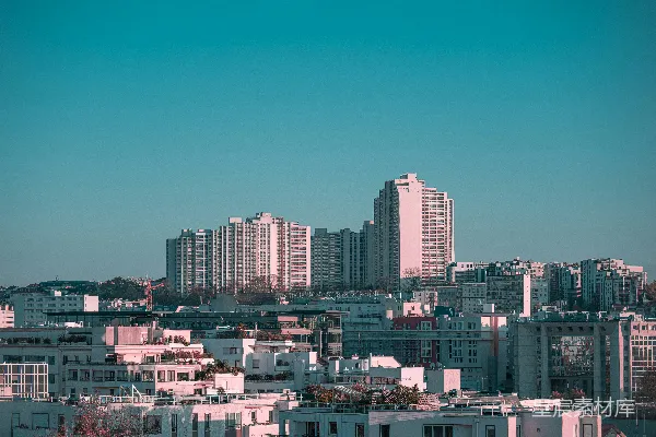 白色的高层建筑