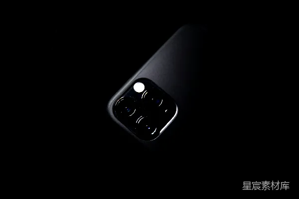 黑色的iPhone 11 Pro Max