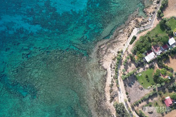 海滩和海洋的鸟瞰视角