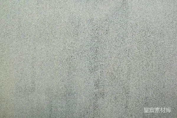 高清摄影 一堵白墙，墙上有一个黑白相间的时钟。