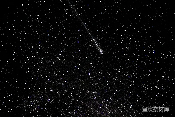 高清摄影 漆黑的夜空，繁星点点，划过一颗流星。