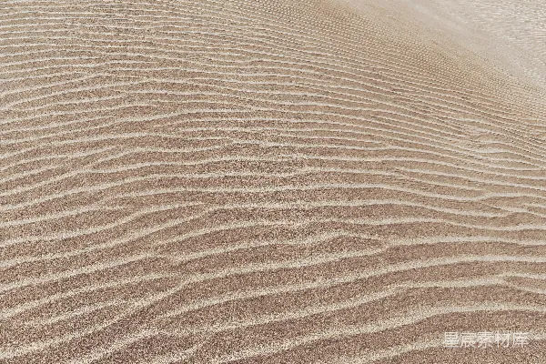高清摄影 一个很大的沙地区域，上面有一些非常细的线条。