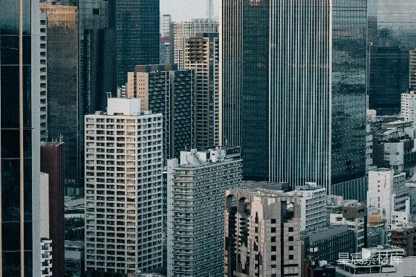 现代城市景观，高楼大厦和摩天大楼