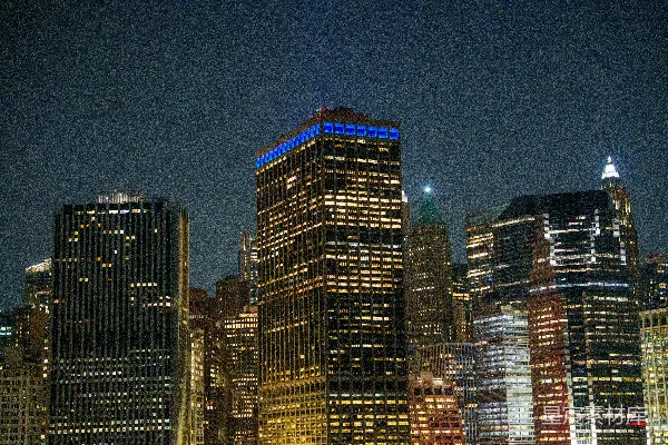 夜幕下 skyscrapers 在黑暗的天空中熠熠生辉。