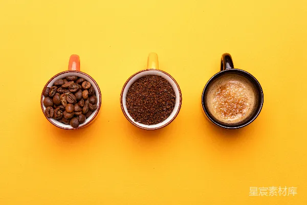 一羣装有食物的碗
